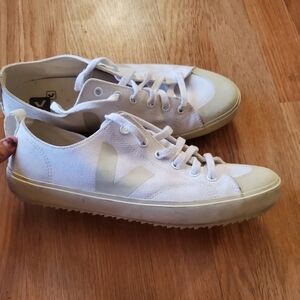 Veja White Low Top Womand Canvas Sneakers, Size 10